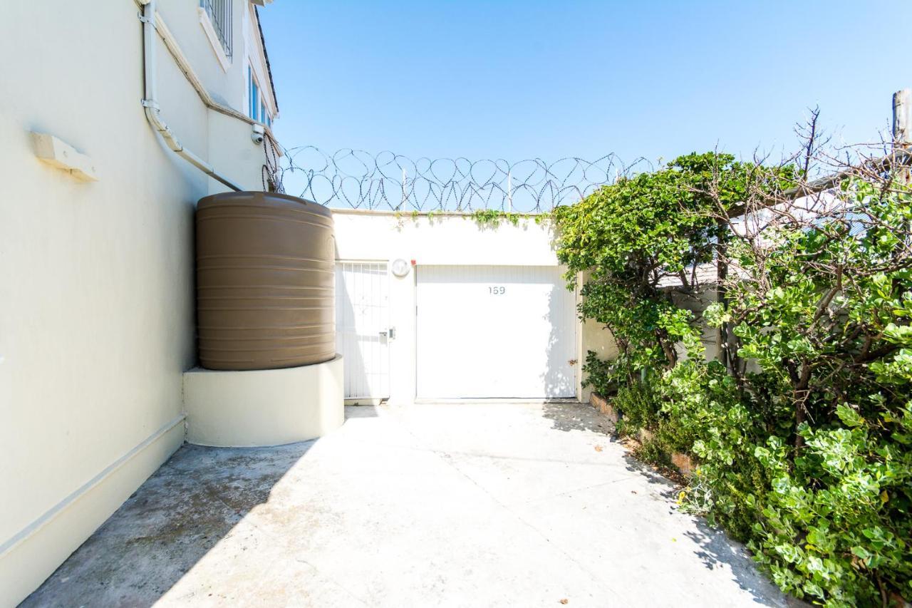 Fintimara Beach House Muizenberg Bagian luar foto